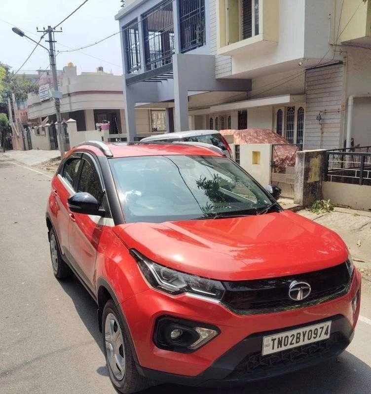 Tata Nexon 1.2 Revotron XMA AMT (S), 2023, Petrol