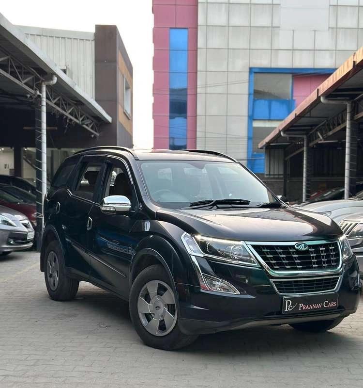 Mahindra XUV500 W7, 2021, Diesel