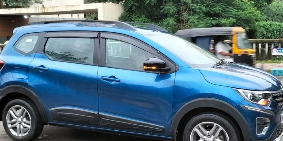 Renault Triber RXZ EASY-R AMT, 2022, Petrol