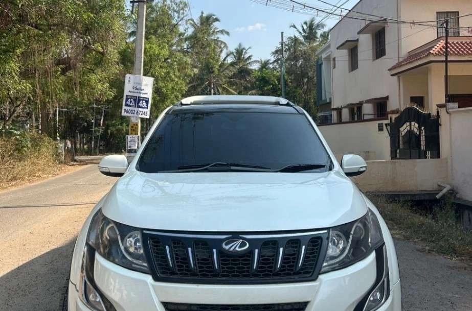 Mahindra XUV500 W10 AWD, 2018