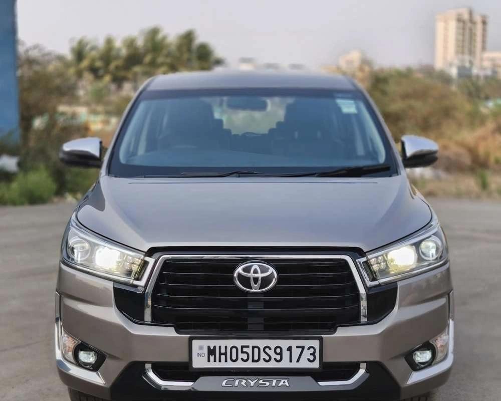 Toyota Innova Crysta 2001 Diesel Well Maintained
