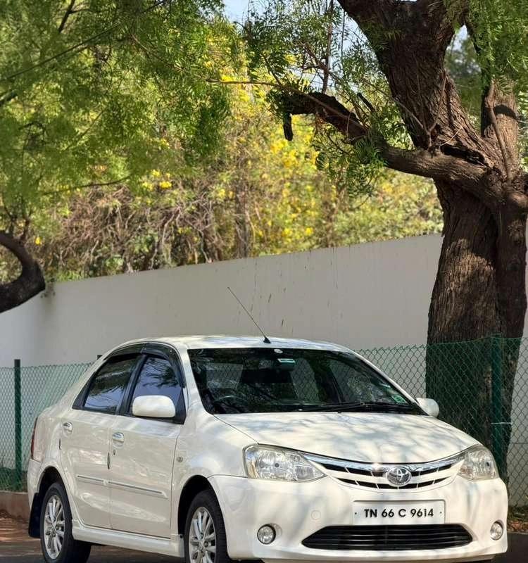 Toyota Etios 2010-2012 VX, 2011, Petrol