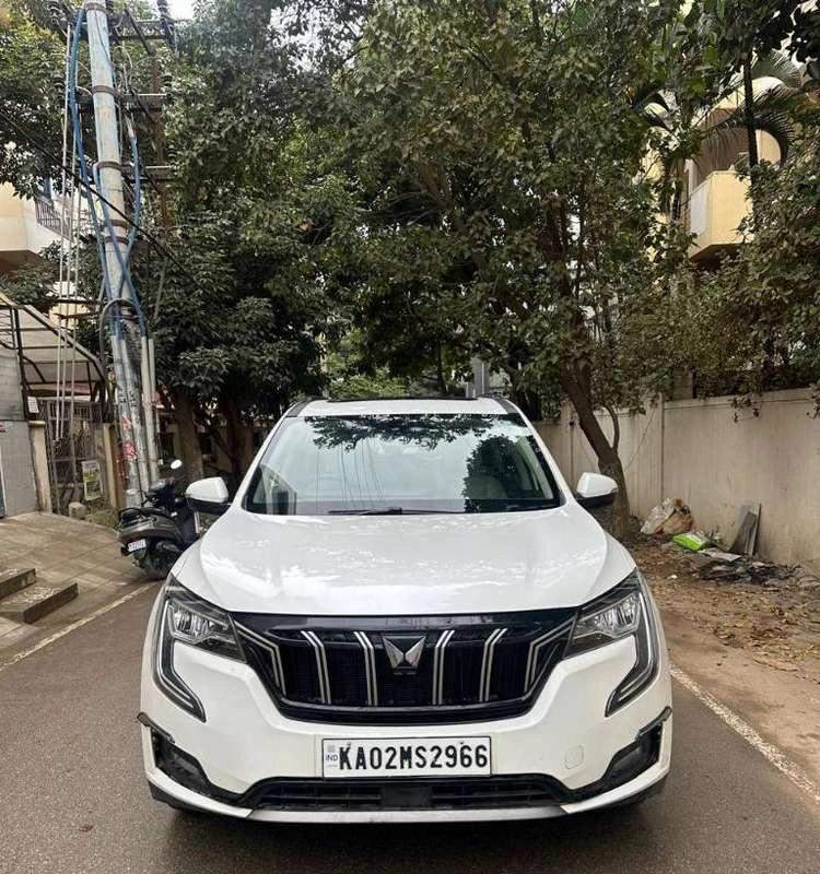 Mahindra XUV700 2.0 AX 7 Petrol MT Str, 2022, Petrol