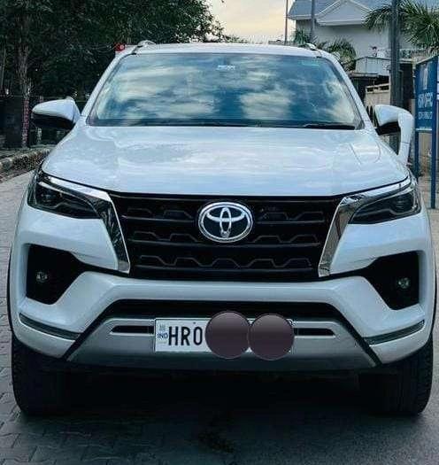 Toyota Fortuner 4X2 AT 2.8 Diesel, 2024, Diesel