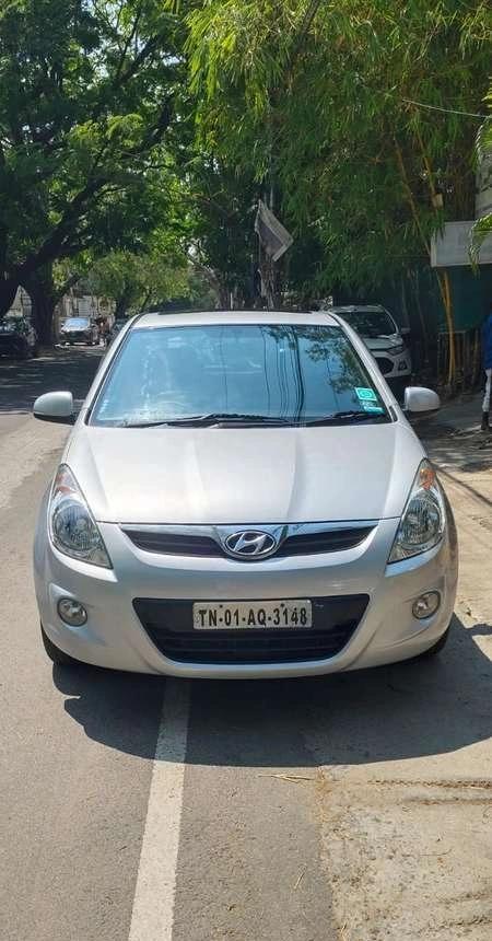 Hyundai i20 2010-2012 1.2 Asta Option with Sunroof, 2011, Petrol