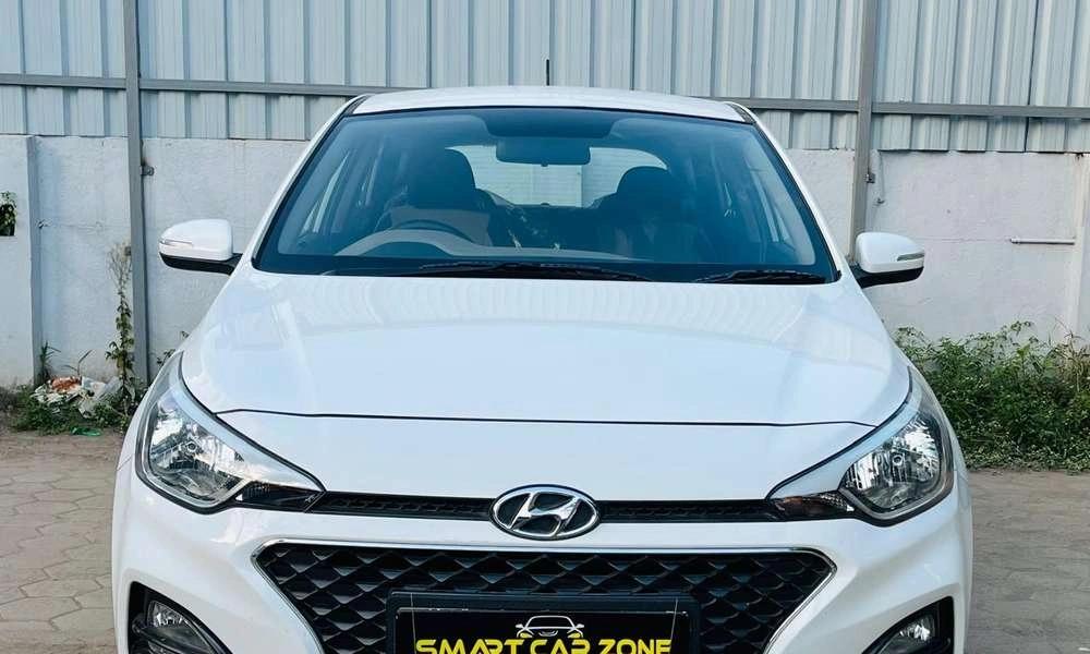 Hyundai i20 Sportz 1.4 AT VTVT, 2019, Petrol