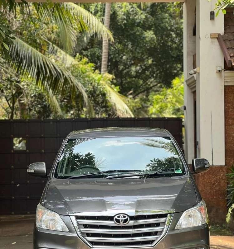 Toyota Innova 2.5 Z Diesel 7 Seater, 2014, Diesel