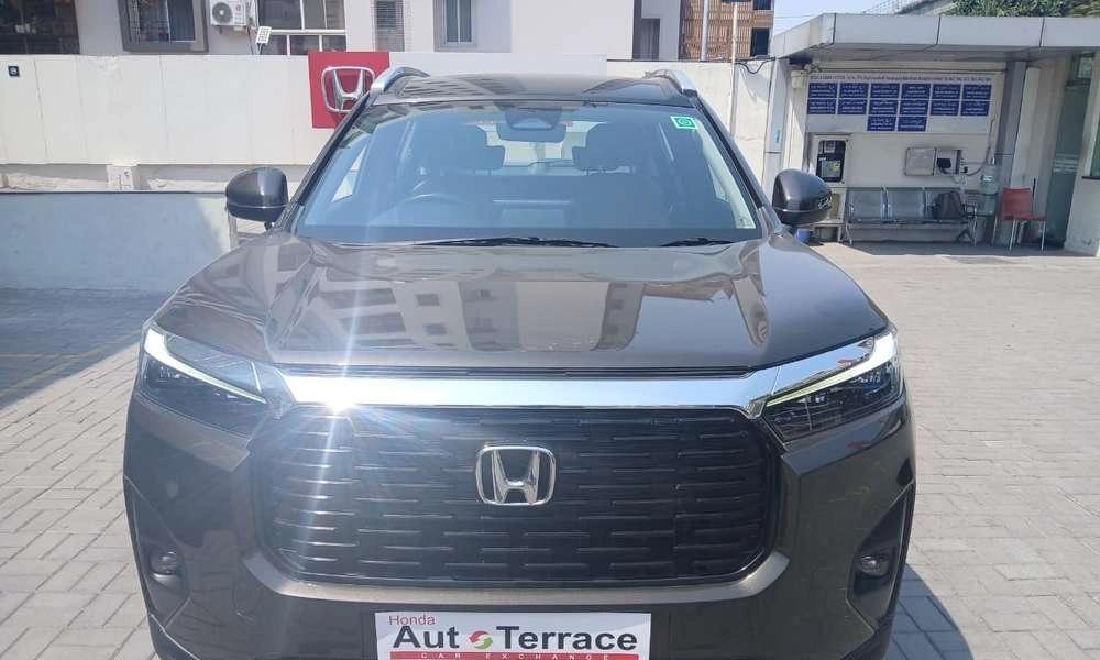 Honda Elevate ZX MT, 2023, Petrol