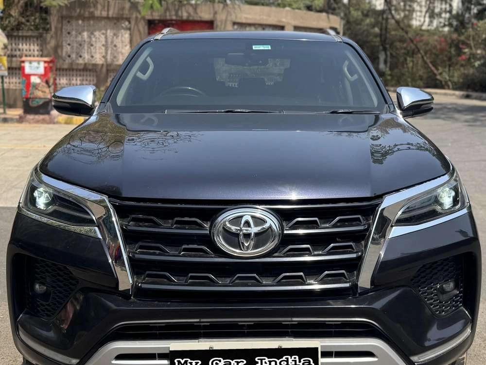 Toyota Fortuner [2021-ongoing] 2.8 2WD Diesel AT, 2022, Diesel