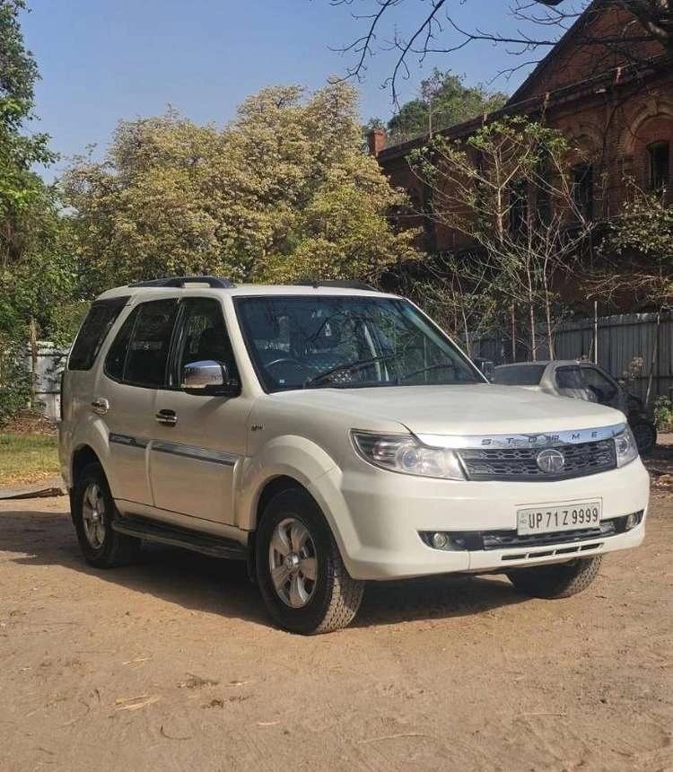 Tata Safari Storme VX, 2016