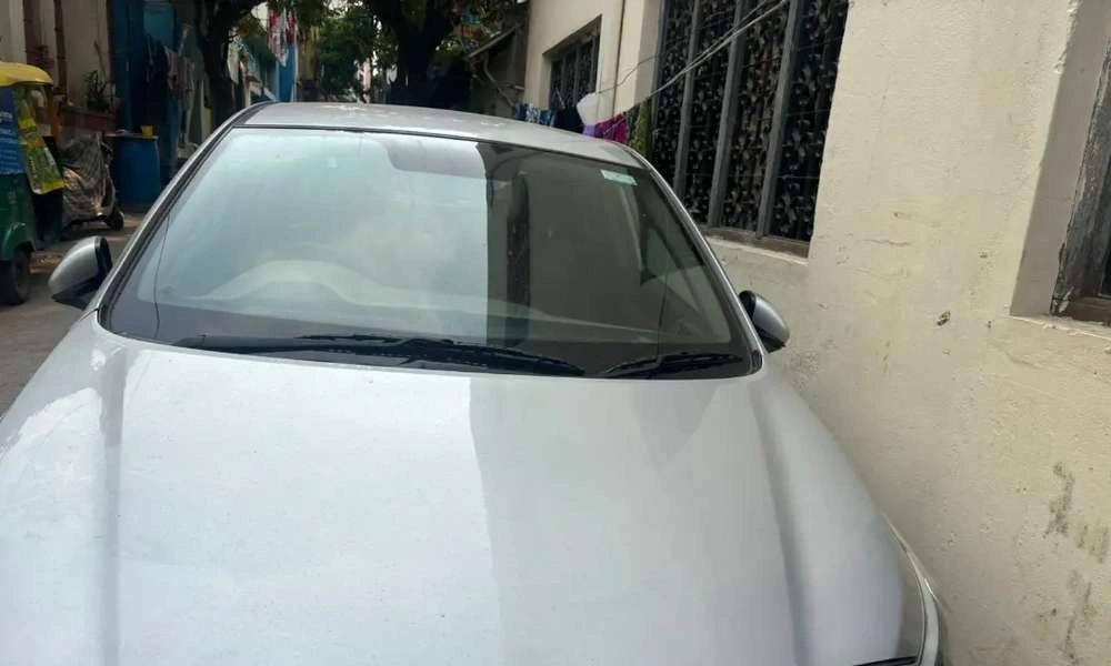 1st. Top end all power w. Air bag. 80 percent tayar. Ac r