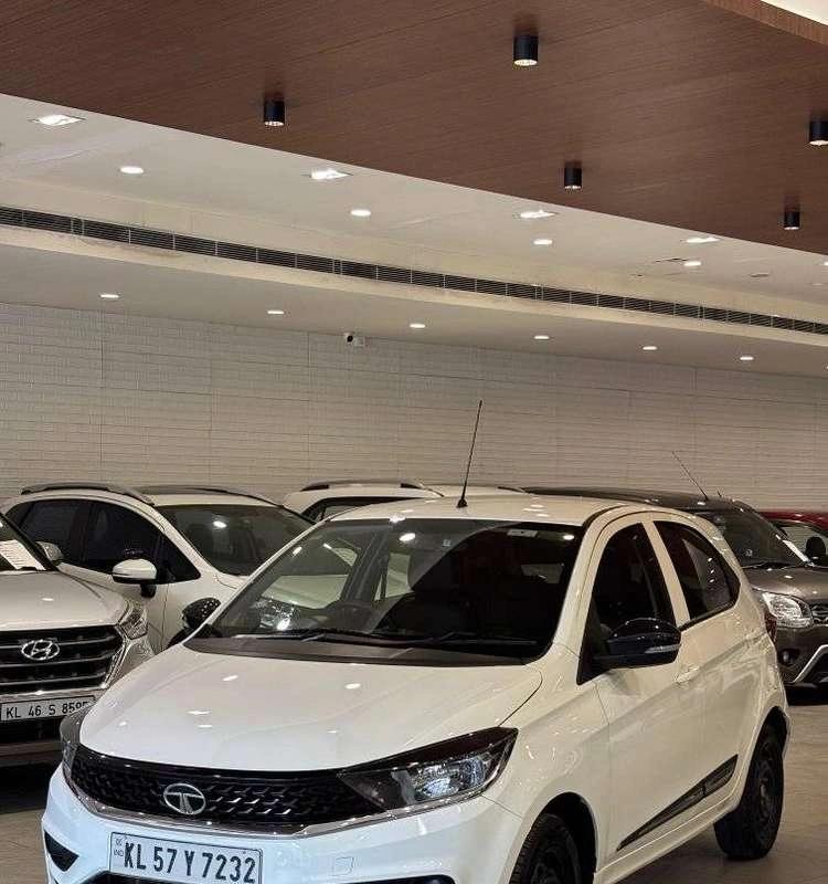 Tata Tiago 1.2 Revotron XT Rhythm, 2022, Petrol