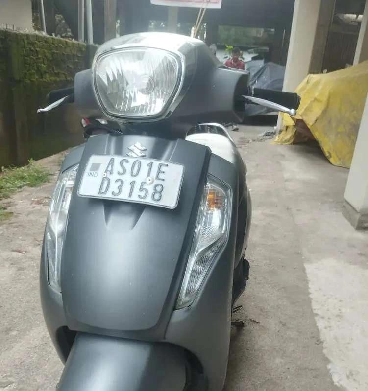 Suzuki Access 125 scooty is on showroom condition. Bit negotiable