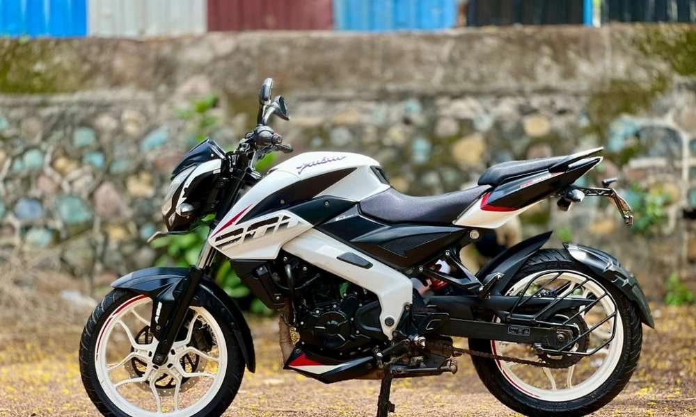 BAJAJ PULSAR NS200 ABS BS6 1st OWNER MINT CONDITION