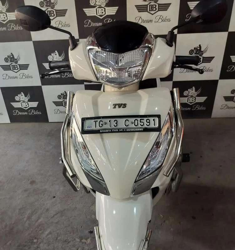 Smart white jupiter 125