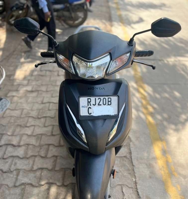 Activa 6G, superb bodyline.