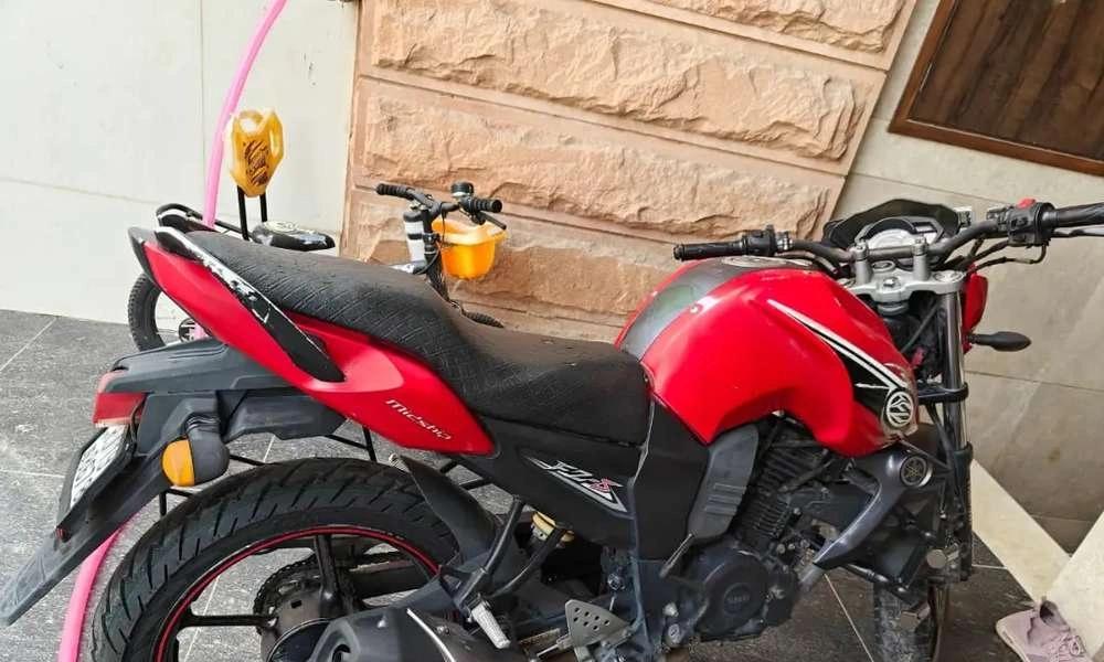 Yamaha FZS RED COLOR 1ST OWNER