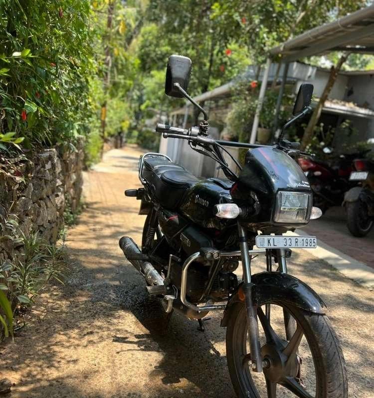 2024 Model single owner Splendor