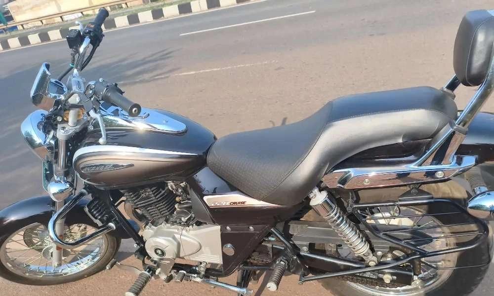 Bajaj avenger Cruise