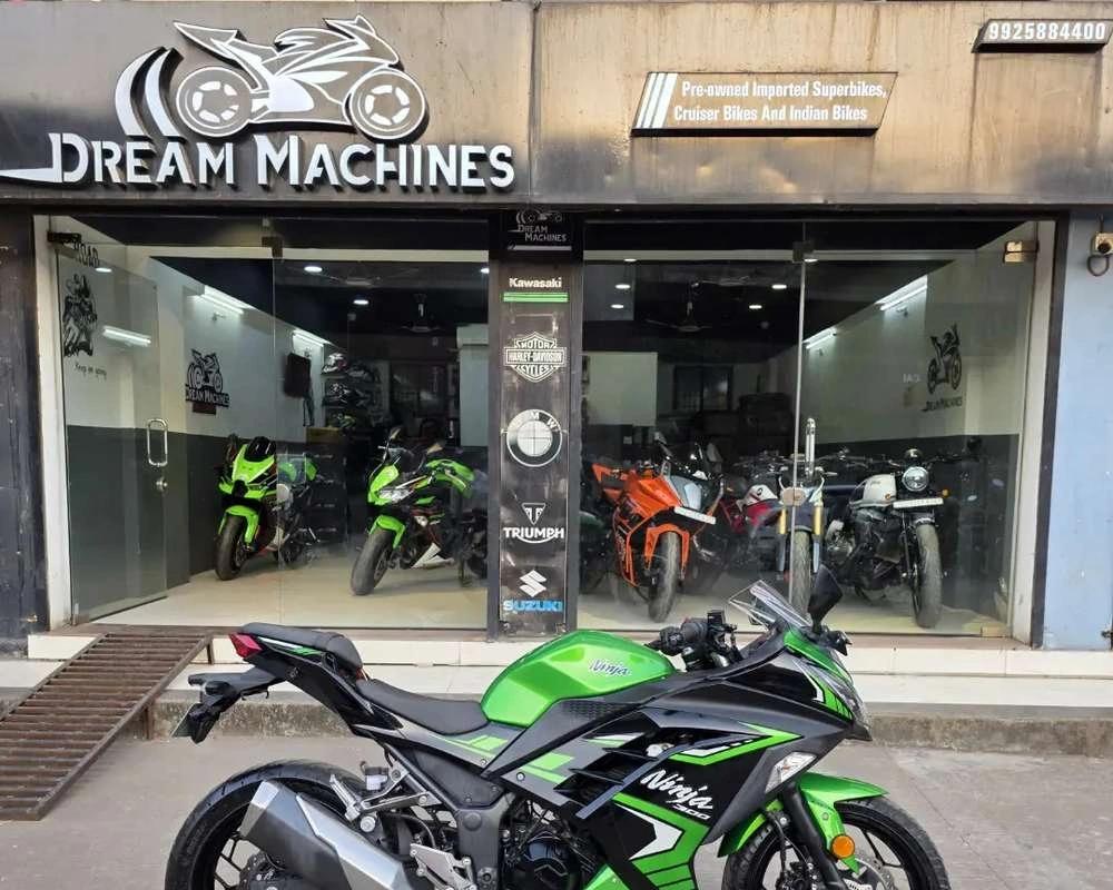 KAWASAKI NINJA 300 2024