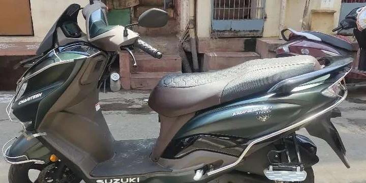 Suzuki Burgman raid for sale.
