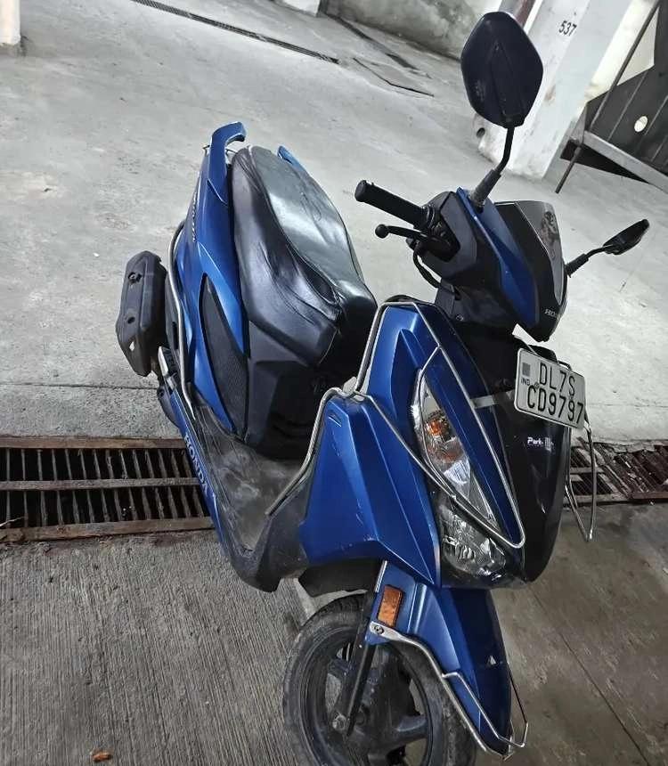 Single handed Good Condition Grazia 125 cc