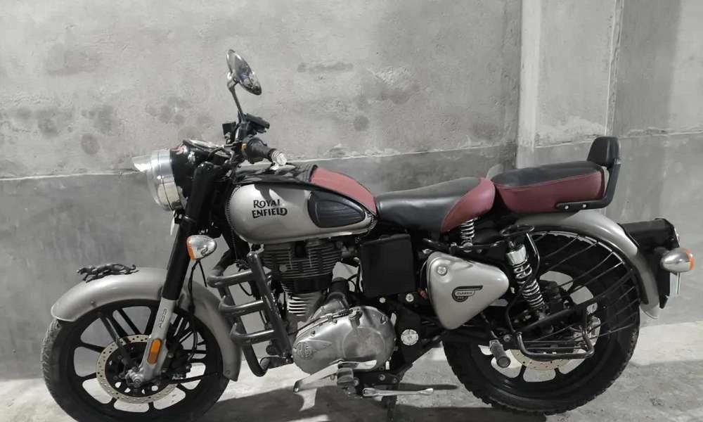 Looking for sale my Royal Enfield classic 350 gun metal color