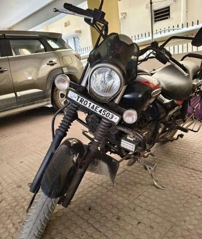 Bajaj Avenger 220 Street for Sale Matte Black