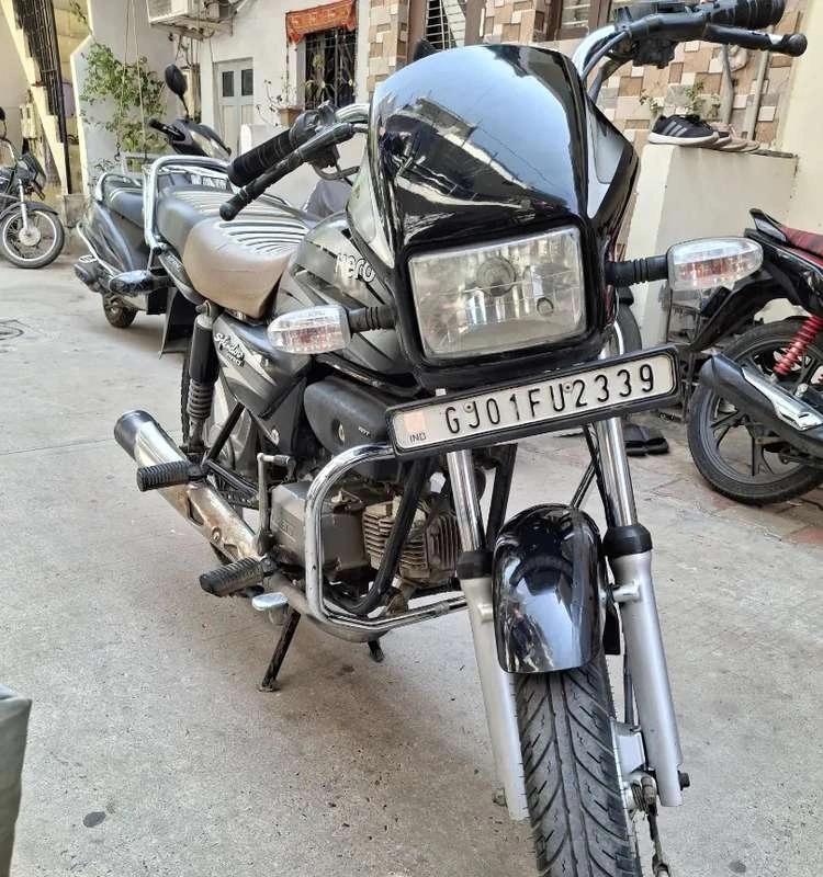 Splendor pro self start. 1 st owner 2015 model insurance Nil