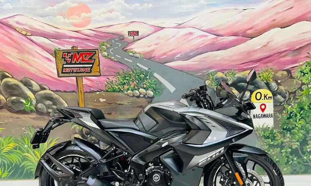 BAJAJ PULSAR RS200CC DUAL DISC ABS GREY COLOUR MODEL 2023