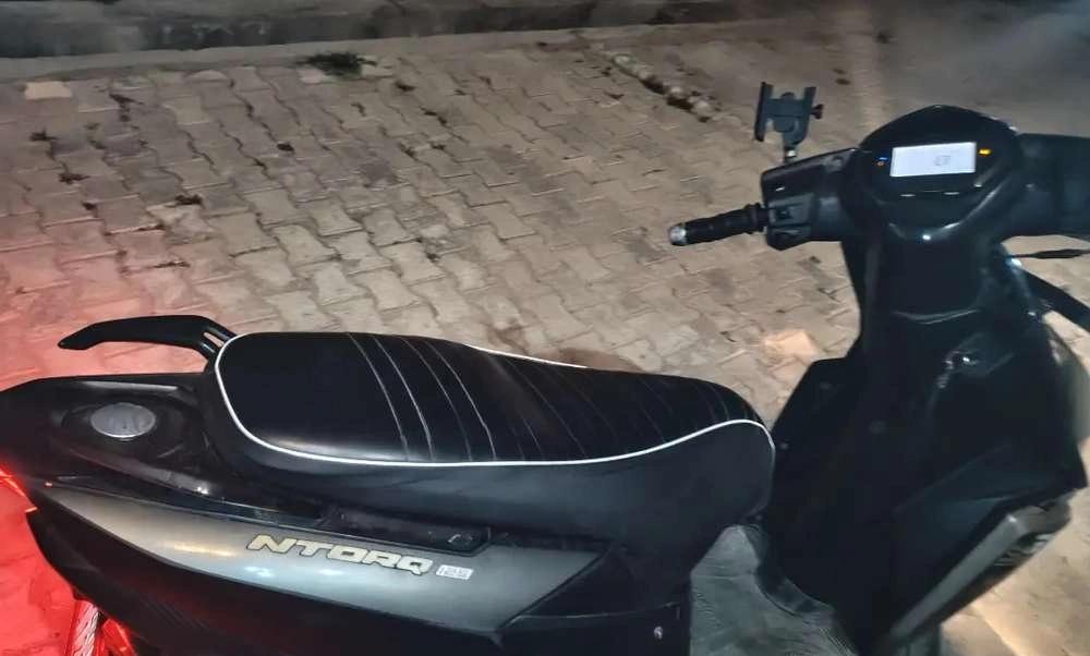 Good condition scooty urjent sell