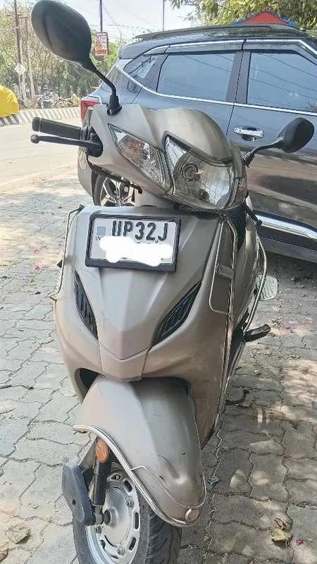 I'm selling my Activa 4g in original and fine condition.