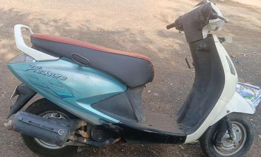 Pleasure scooty for sell