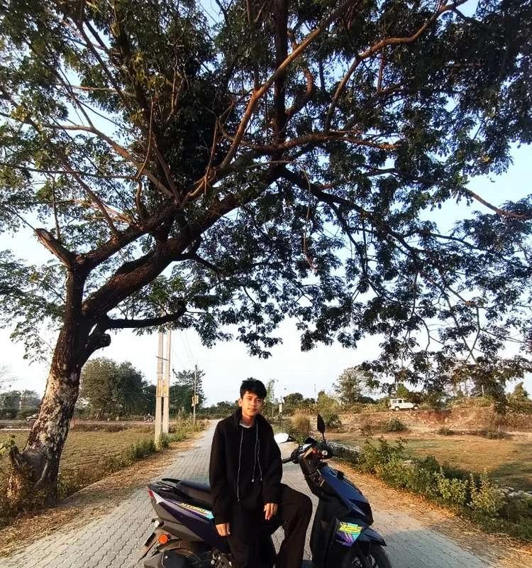 Want to sell my scooter 40 emi pending still