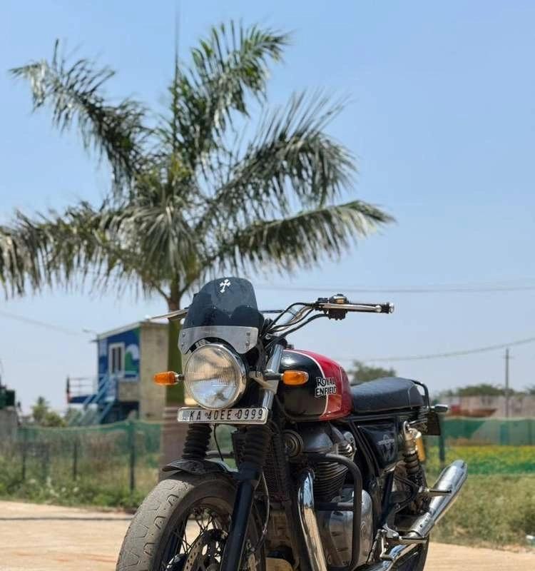 Royal Enfield Interceptor 650 2019 Red Rooster Exhaust