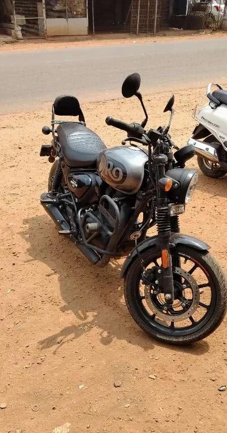 Hunter 350 low km. Driven( ഉപയോഗം കുറവാണു കാർ വാങ്ങി )