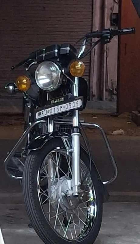 Yamaha rx 135 well maintained .
