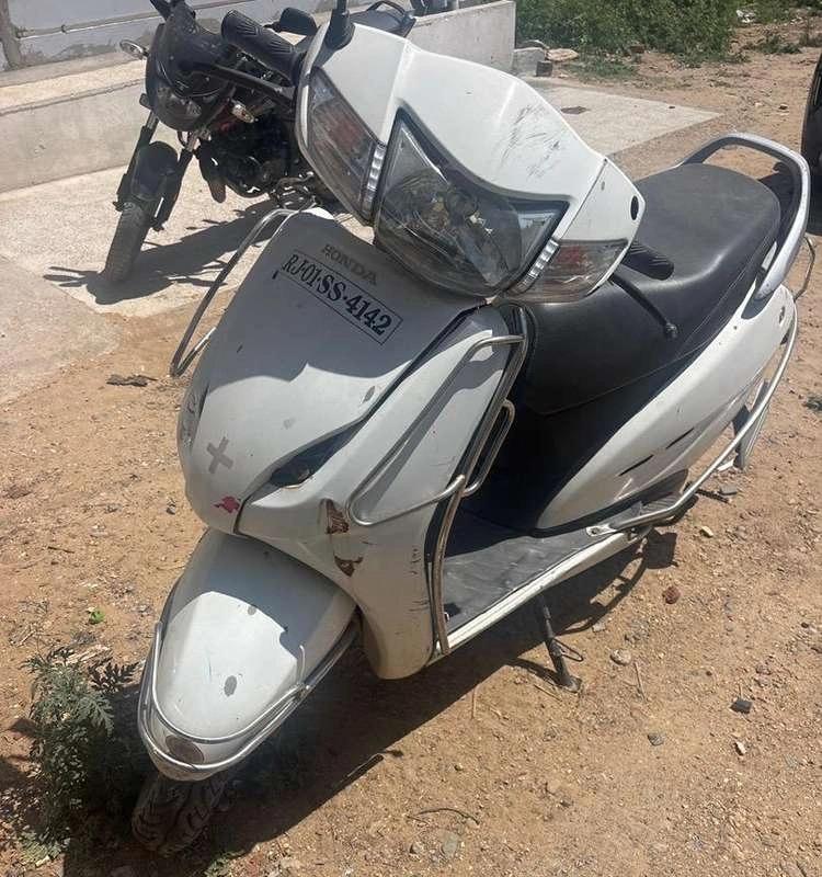HONDA ACTIVA 2012 MODAL ARJENT SALE GOOD CONDITION