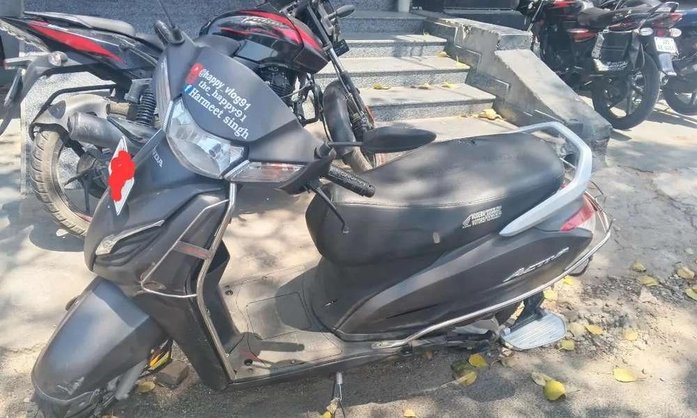 Sell honda activa 7g urgent sell