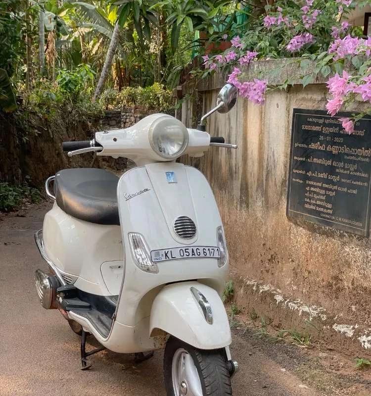 VESPA LX,