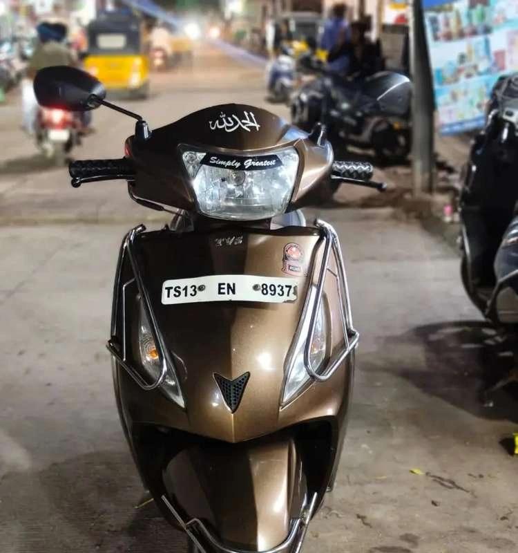 Hi my tvs jupiter golden one hand use