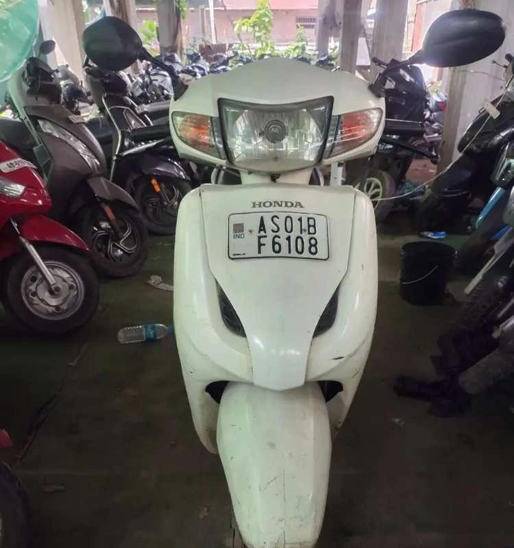 Honda Activa scooty is on showroom condition