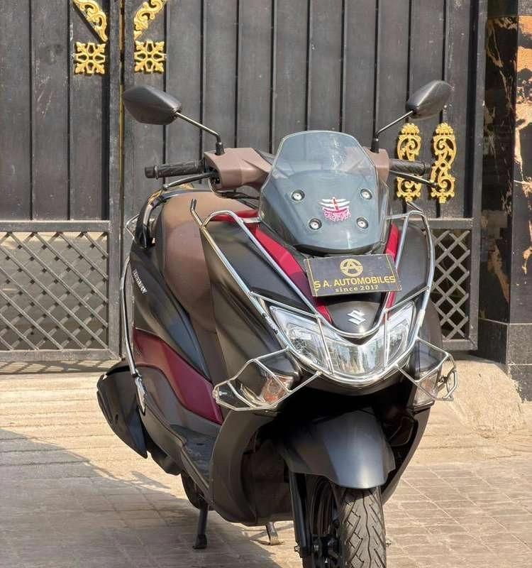 SPOTLESS 9 MONTHS OLD E20 SUZUKI BURGMAN STREET 125 [RC]