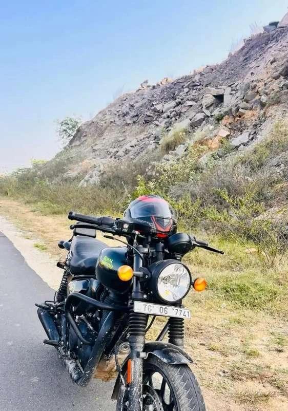 Royal enfield bike don't miss it it's feeling