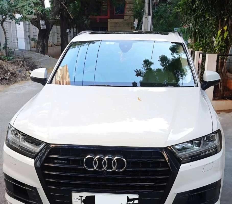 Audi Q7 Black Badge