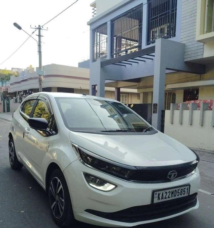 Tata Altroz XZ, 2023, Petrol
