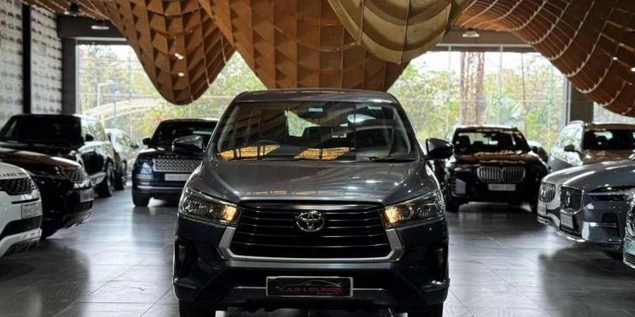 Toyota Innova Crysta 2.4 G Plus MT 8 STR, 2020, Diesel