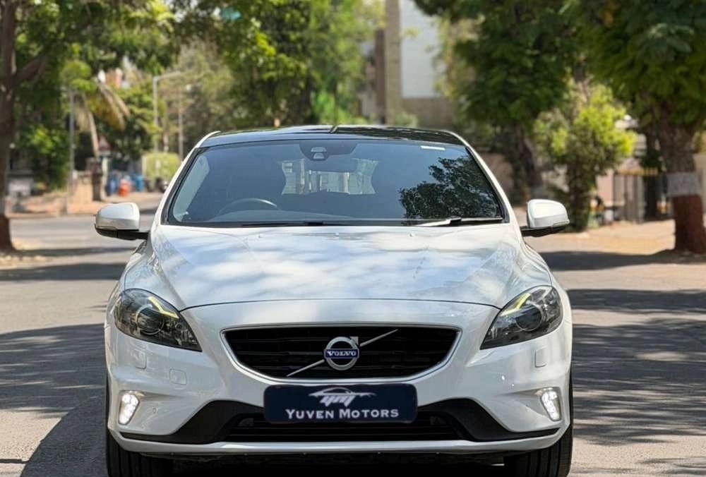 Volvo V40 D3 R Design, 2016, Diesel