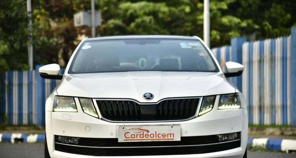 Skoda Octavia 1.8 TSI AT L K, 2019, Petrol