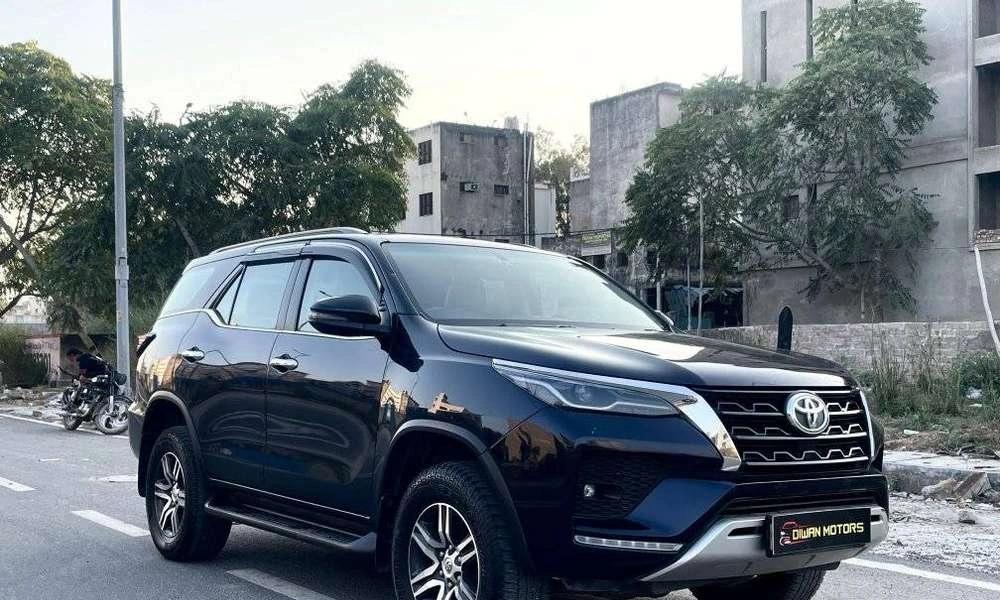 Toyota Fortuner 4X2 AT 2.8 Diesel, 2022, Diesel